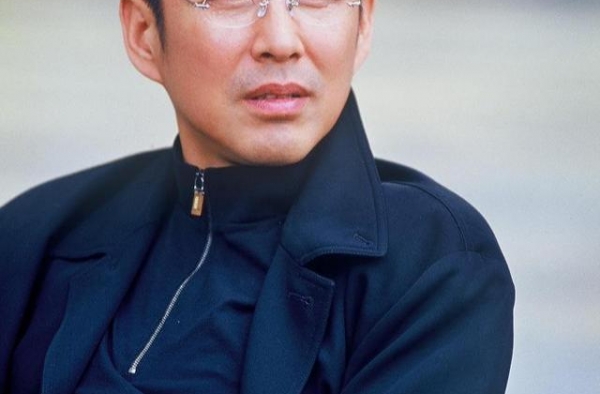 她是陈道明一生的痛！刚拿到影后就被查出癌症，去世时儿子刚2岁