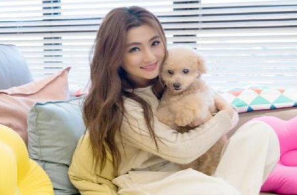 知名女星惨被大火毁容，与不离不弃的男友结婚，最终却遭丈夫背叛