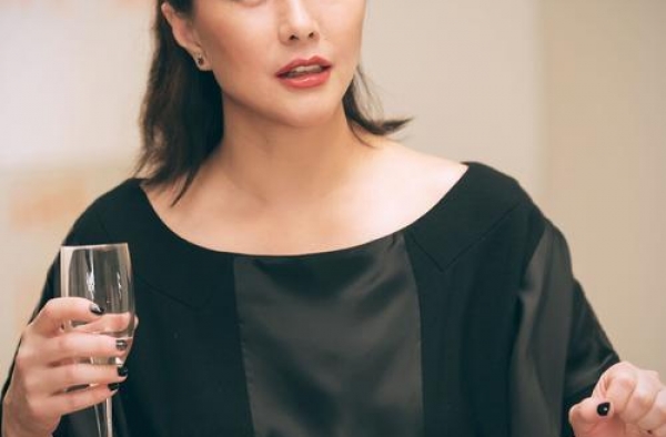何超仪：赌王最任性的女儿，拒绝豪门联姻，是家族唯一的艺人