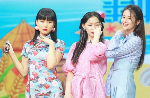 王一博《天天向上》不改高冷本色，颖儿漂亮，她：为什么要合群