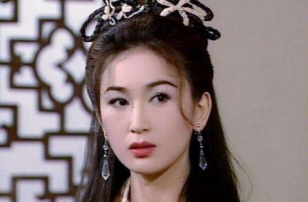 4版“妲己”：傅艺伟美，温碧霞媚，范冰冰妖，霍思燕最贴近原著