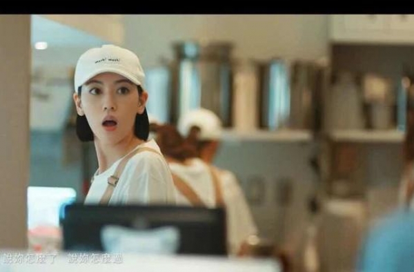 周杰伦新歌mv女主，一夜粉丝暴涨几十万，她的穿搭也太有气质了