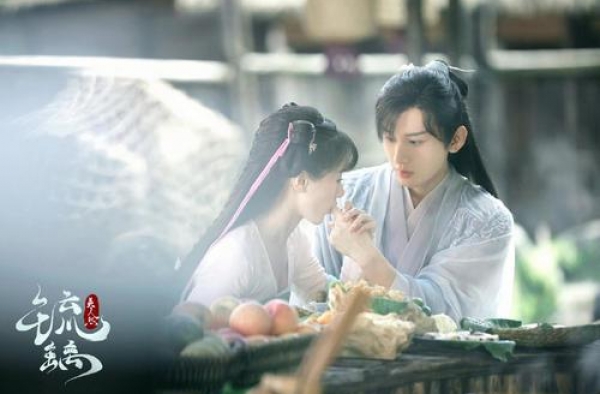 《琉璃》男女主成毅袁冰妍避嫌好明显，网友：他俩真实关系如何？