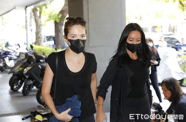 杨丞琳、许玮宁牵手鞠躬向小鬼道别！华冈4好友等他入梦