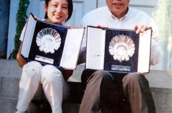 陈凯歌审美有多倔强？看了52岁陈红活动照，懂了为啥当初选倪萍