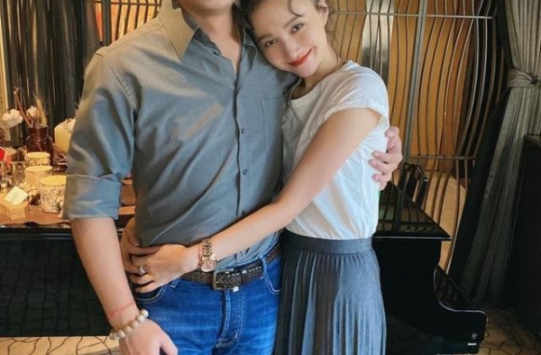 隔离半年罕合体！朱孝天宠妻如女儿，自曝是她第一个带回家的男人