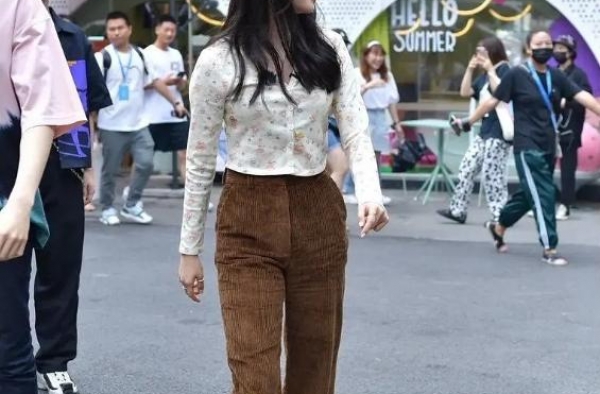 未P图胖成130斤？欧阳娜娜穿大码女装，得罪谁了？