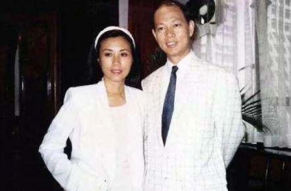 他19次求婚被拒，58岁患癌，恋人反向他求婚，62岁喜结连理