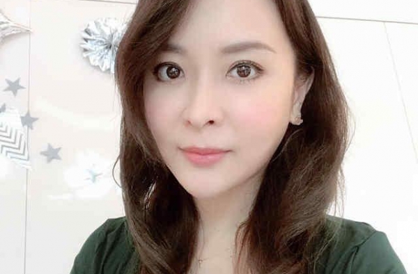 目睹丈夫出轨岳母，她用20年走出心理创伤
