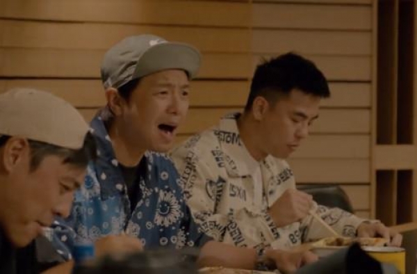 不舍！小鬼最后遗作花絮曝光　灿笑搭肩柯有伦、窦智孔画面公开