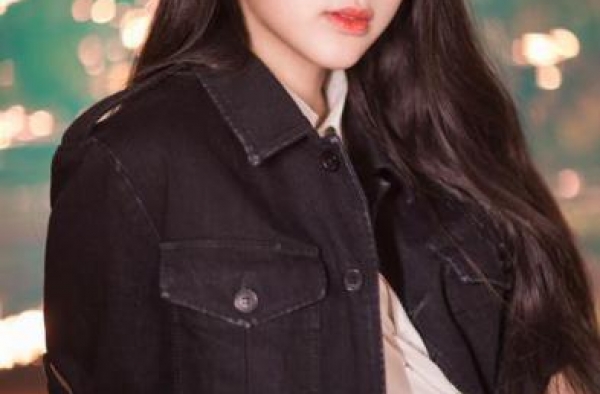 欧阳娣娣近照嘟嘴卖萌，16岁演于正剧，她能成为下个欧阳娜娜吗