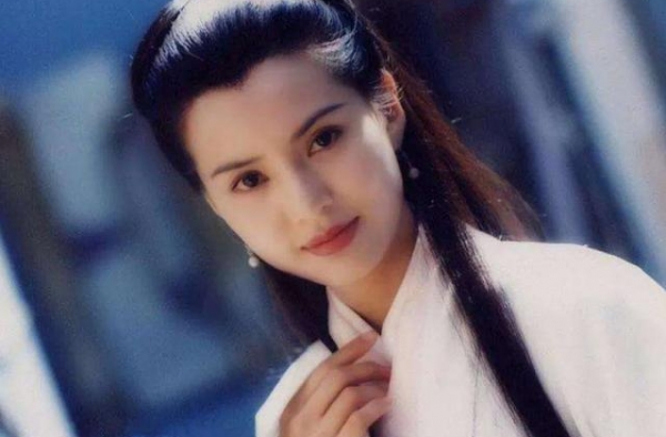 李若彤撕下“小龙女”标签，放飞自我太撩人，变身妖艳“苏妲己”