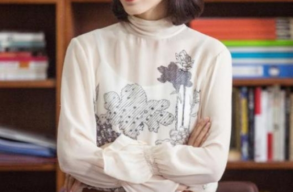 她是圈内低调的实力派，曾被苏有朋狂追三年，被白百何曝隐婚生子