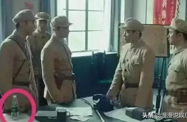 笑出猪叫声的穿帮镜头：李云龙喝矿泉水，鹿晗坑自己，杨紫最好笑