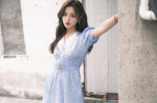 杨超越分享与妈妈相处遭质疑：不是和爸爸相依为命吗？