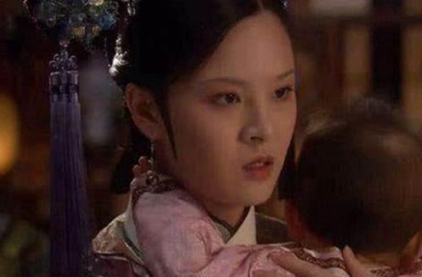 甄嬛传：曹贵妃天天闻欢宜香，为何能生下温宜？这智商，真是高