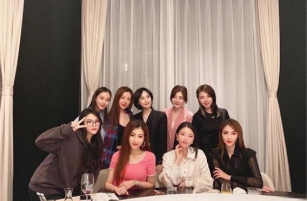 Baby带儿子打入上海顶级富婆圈，负责订餐，是现实中三十而已