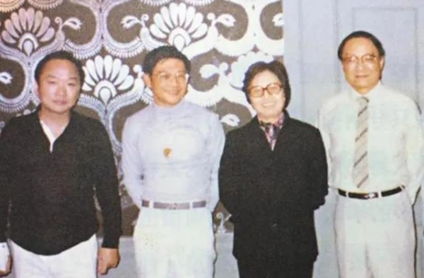 20岁时的尔冬升，英气逼人，他主演的一位大侠，至今无人能超越