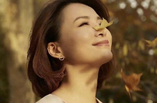 曾被质疑丈夫落马，低调半年的董卿，在所有人面前霸气归来