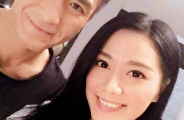 47岁马国明携汤洛雯看爱巢，女方中意过亿豪宅，婚期或定在明年