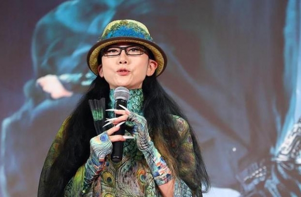 61岁杨丽萍太仙了，每年花18万护甲，为舞蹈不吃米饭拒绝生育