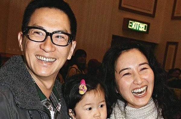 娱乐圈中也有真挚感人的爱情