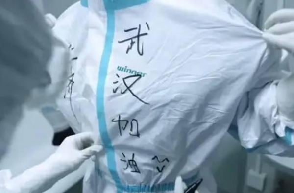 豆瓣8.9，抗疫剧这么拍，才对味
