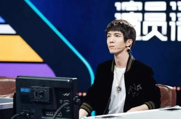 郭敬明给何昶希S卡遭网友炮轰：烂片的标杆，建议节目组换个导演