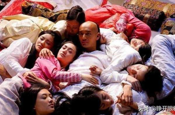 堪称现实版的“韦小宝”，拥有6个老婆，72岁再娶小22岁老婆