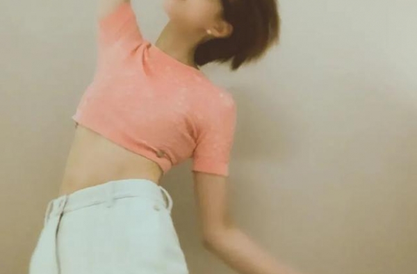 把 38 岁活成 18 岁的样子，不愧是彭于晏的女神