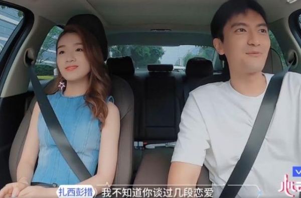 李承铉说，心疼戚薇工作辛苦，戚薇却感谢他照顾家庭