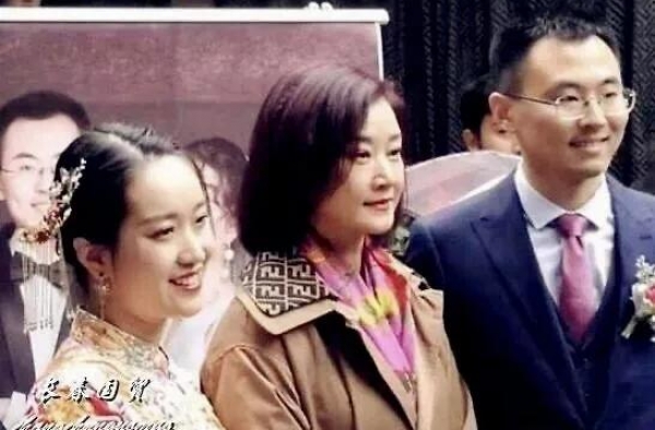 54岁宋祖英素颜婚礼、现场大牌云集