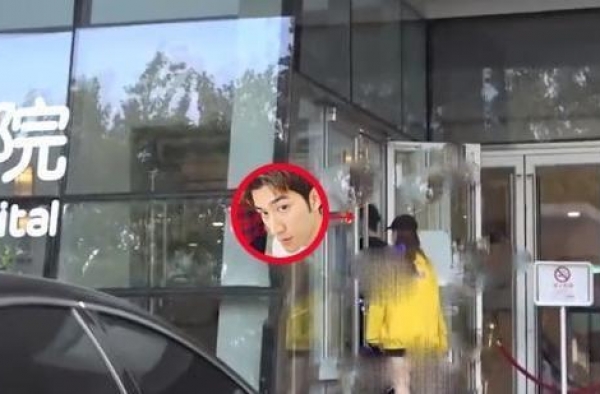 喜当爹？李治廷和女友现身妇产医院，女方小腹微凸疑怀孕