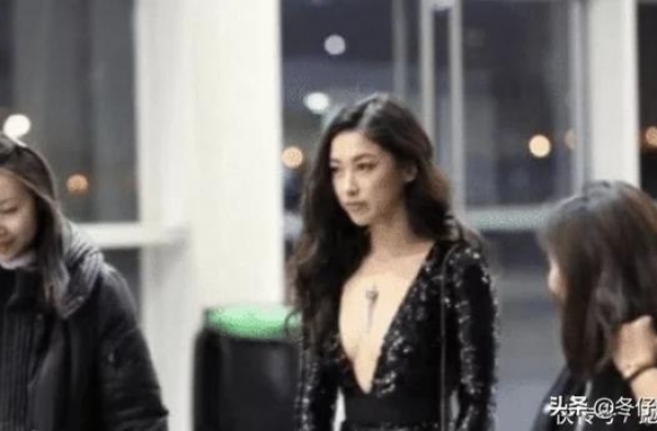 她被誉为中国第一女王，背景碾压韩雪，就连王思聪娶她也是高攀