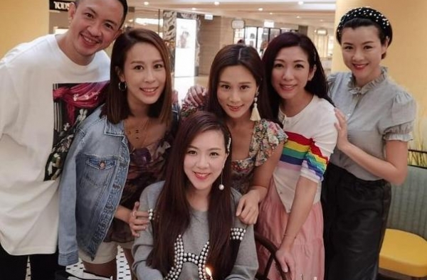 以为是姐妹！TVB?索爆靓妈最新近照，惊现撞样港姐季军