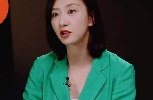 唐一菲事业遇阻，却收获薇娅的友谊，周扬青和袁冰妍关系很好