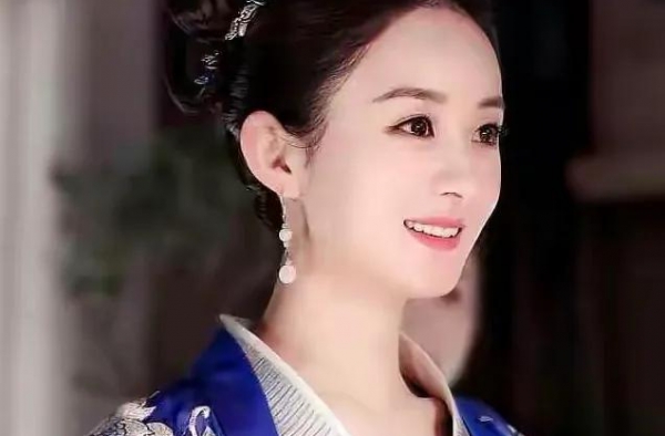 赵丽颖，你“活该”被说“不简单漂亮”