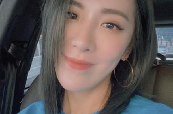 小祯激瘦美照被酸“修图修到变形”！回呛网友：体脂19要修个屁