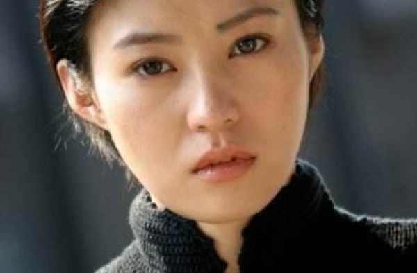 郝蕾：和邓超相恋三年，与李光洁闪婚两年，后婚归圈外也不幸离婚