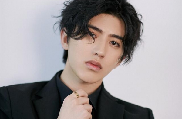 从蔡徐坤到防弹少年团粉丝疯狂行为的背后是对偶像的无底线膜拜