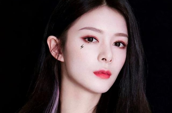 杨幂生图被黑？王俊凯闭关？张子枫闷声干大事？傅菁影视？