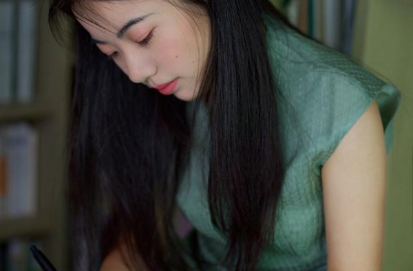从才女蒋方舟到大美人林青霞：为什么自卑的女人，情路大都坎坷？