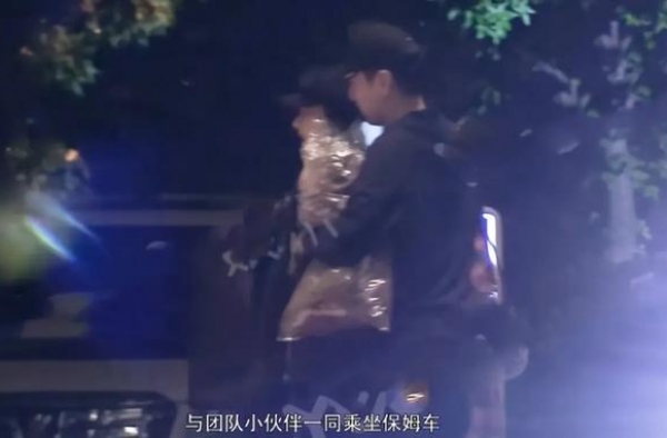 高圆圆1岁女儿近况曝光，抓周抓到麦克风，公公透露孙女非常可爱