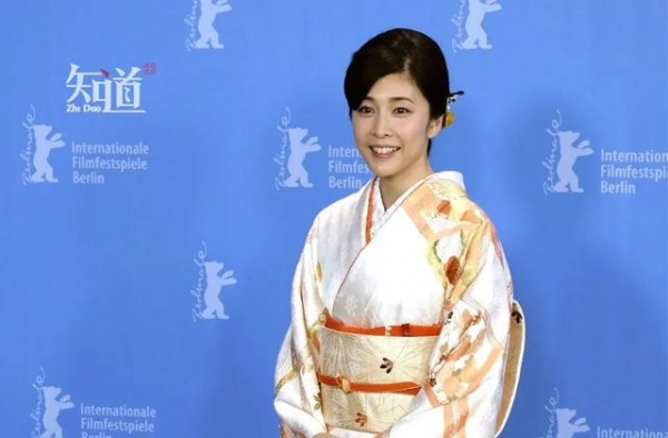 竹内结子、三浦春马相继自杀离世，日本娱乐圈怎么了？