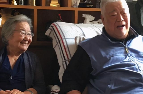 90岁于洋太低调！与老伴蜗居北影宿舍，生活质朴不见子女显凄凉