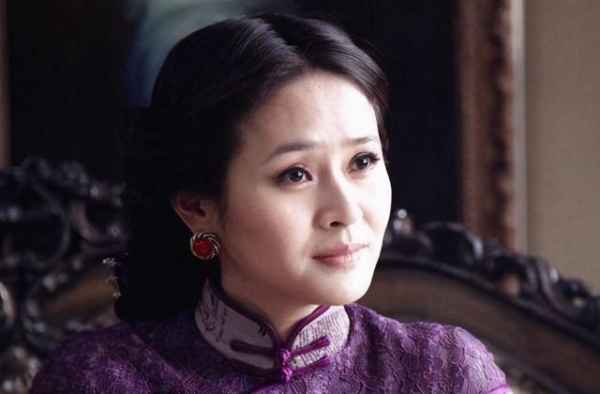 她因《金婚》走红，出道多年无绯闻，如今嫁圈外老公超幸福