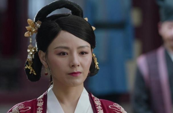 鞠婧祎《如意芳霏》配角吸睛，《七仙女》蓝儿37岁就开始演妈