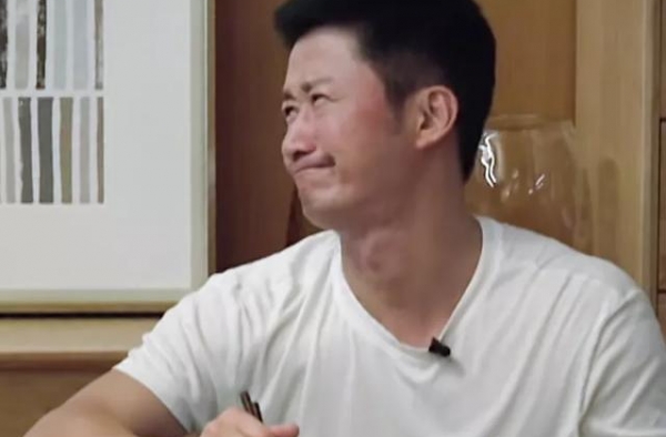 《幸福三重奏》开播，猛男吴京表现清奇简直有毒，何猷君刻意做作