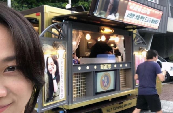 汤唯嫁到韩国有多幸福？开工婆家送应援车，更被韩国民众奉为女神