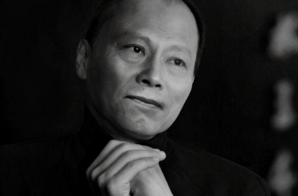 一路走好！台湾著名导演张毅因输血感染离世，生前全身插满管子